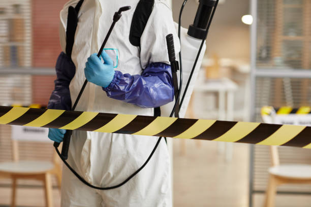 Professional Trauma Scene Cleanup technician working in Lyons, NE